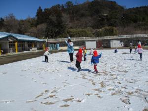 雪遊び４