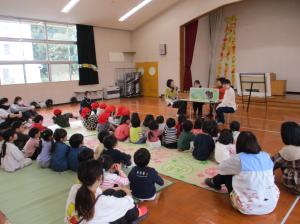 R8.２かみしばいの会１