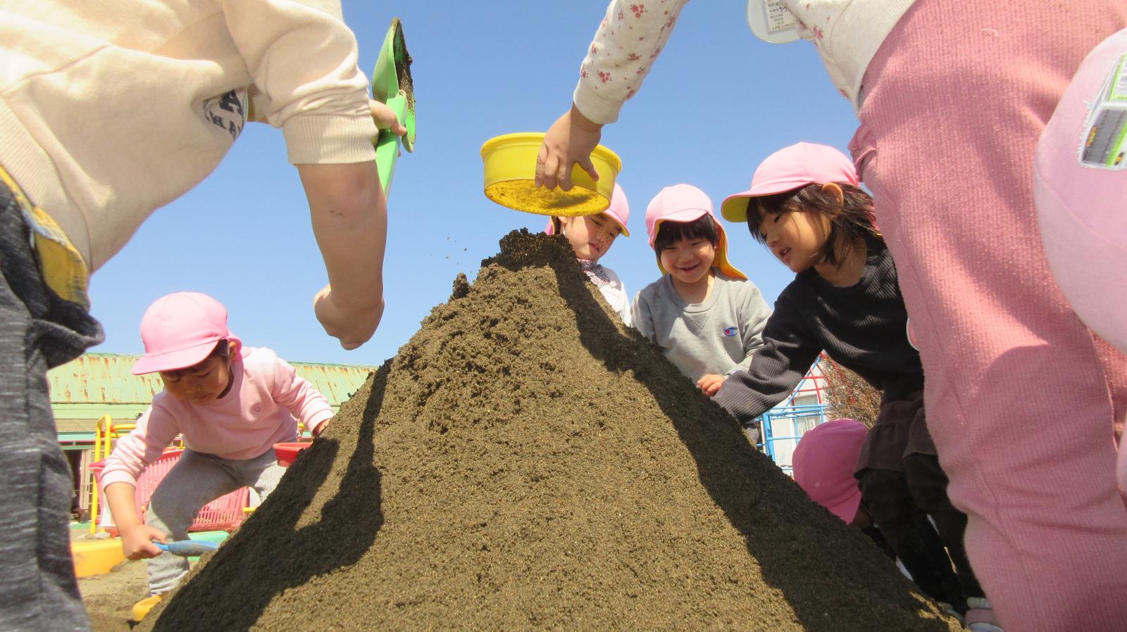砂場遊び　年少