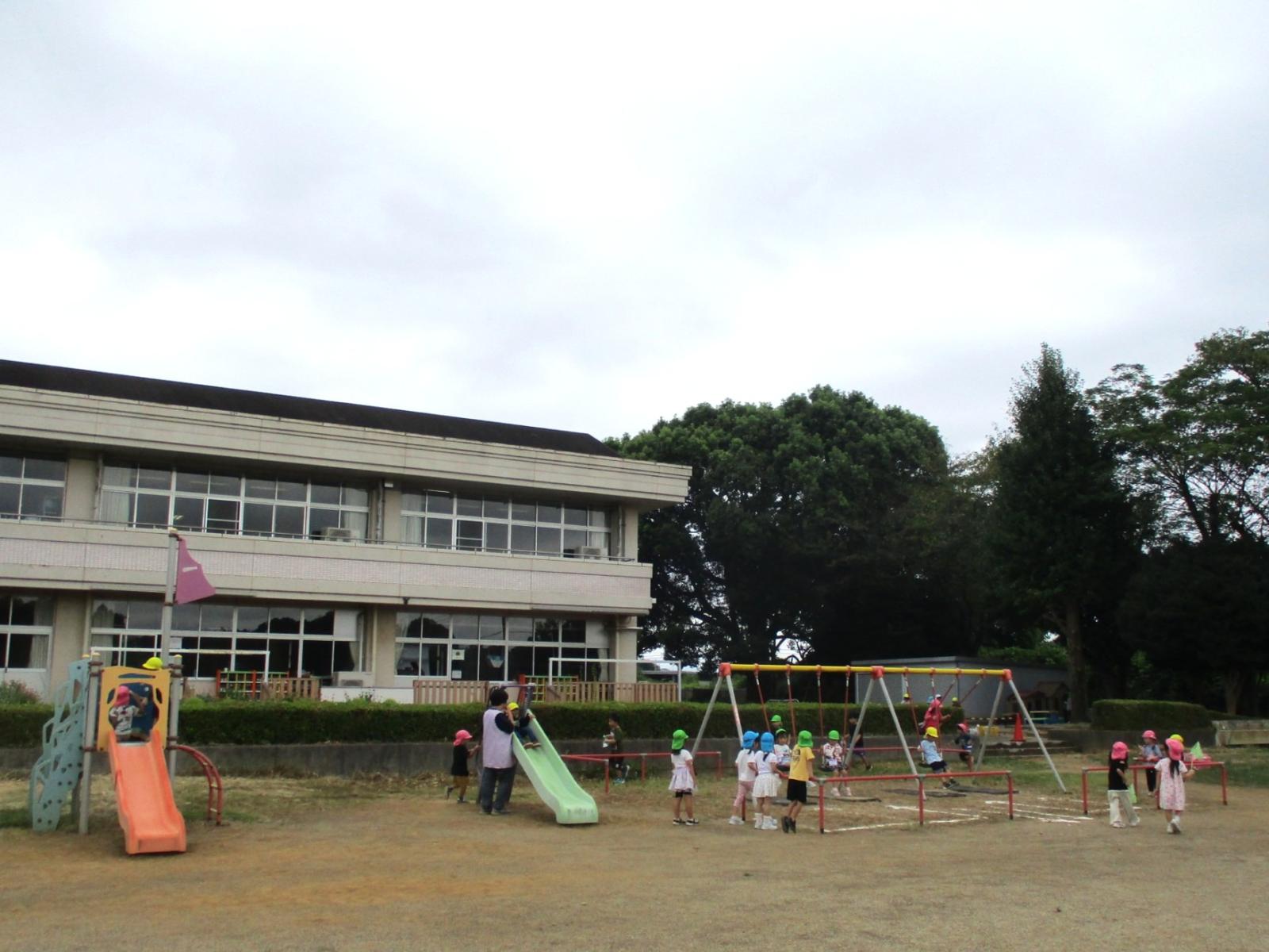 園庭遊び