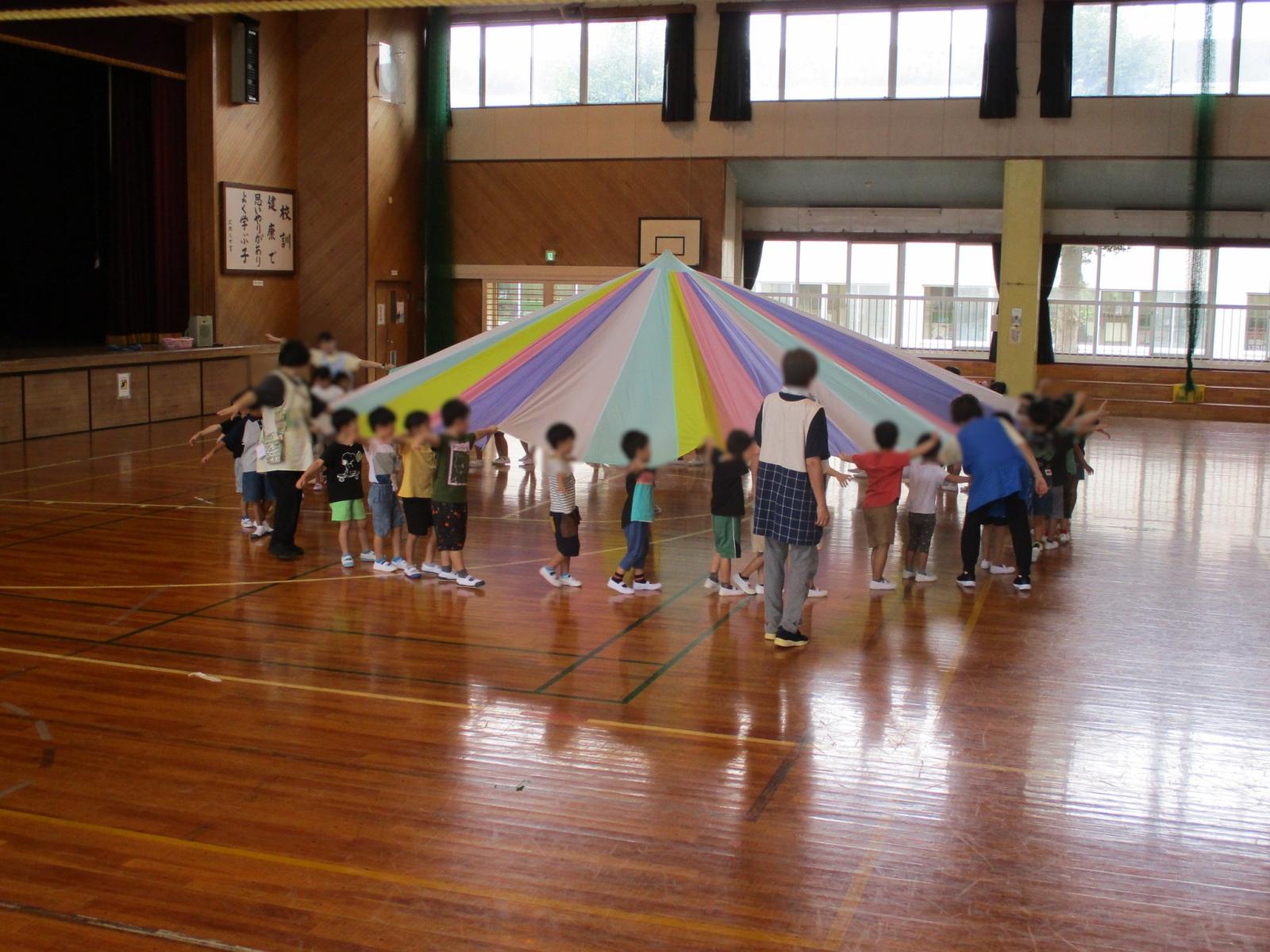 体育館でバルーン