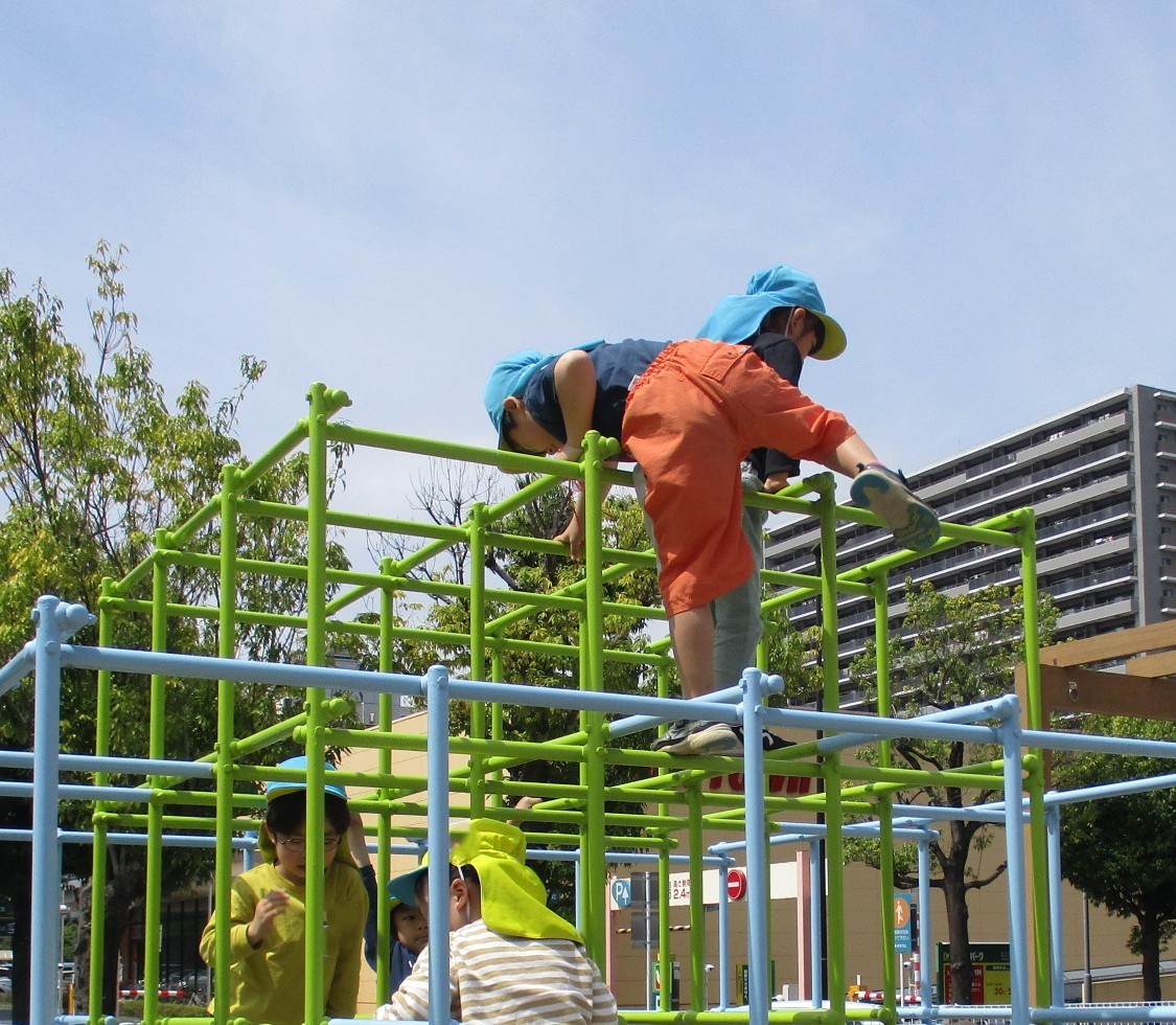 ジャングルジム