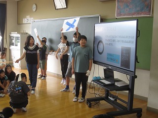 図書委員会〇✕クイズ!