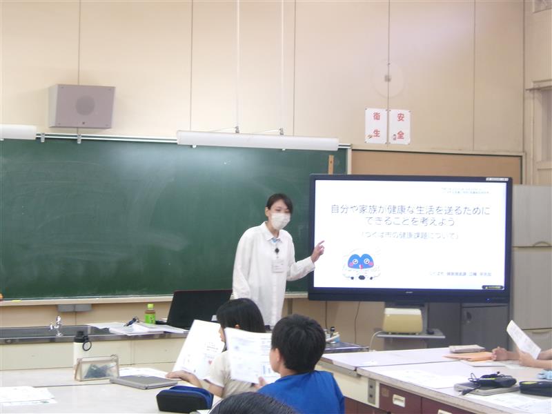 1002  健康・栄養ラボ~つくば市健康増進課の方をお迎えして~