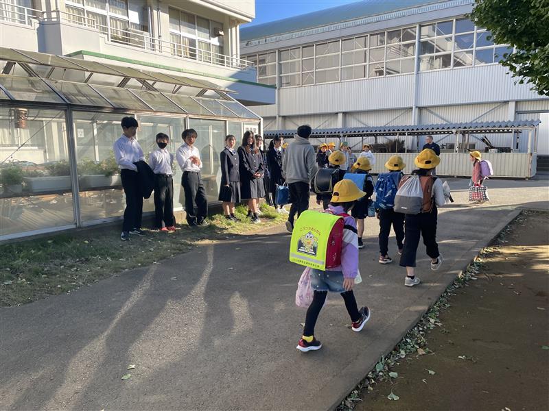 小中交流 合同あいさつ運動