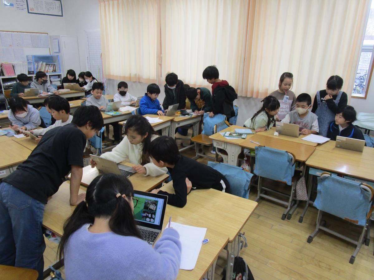 3年生 プレゼンテーション準備中です