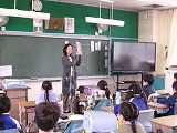 楽しみな読み聞かせがやってきました!!