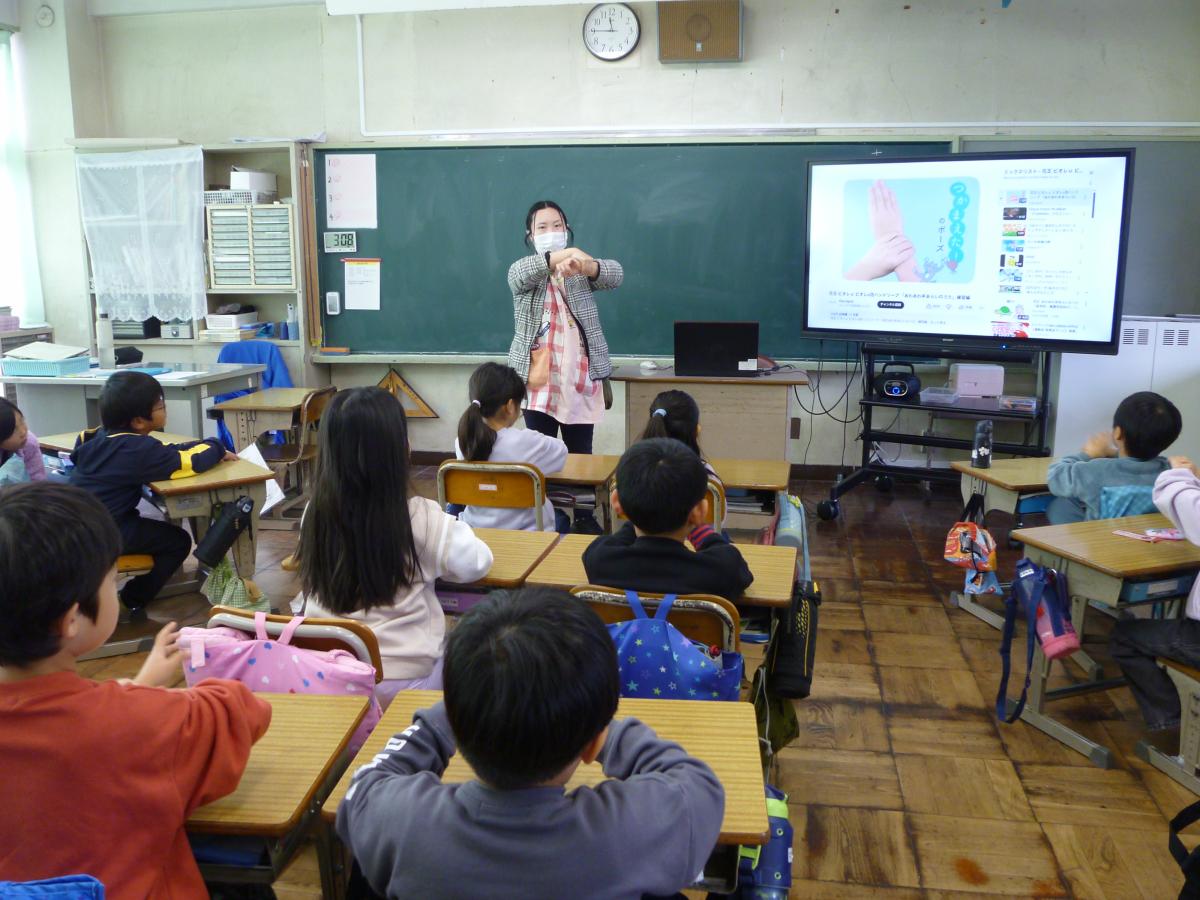 R7 手の洗い方を学習しました。