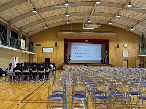 明日(12/4)の人権集会に向けてリハーサルが行われました。