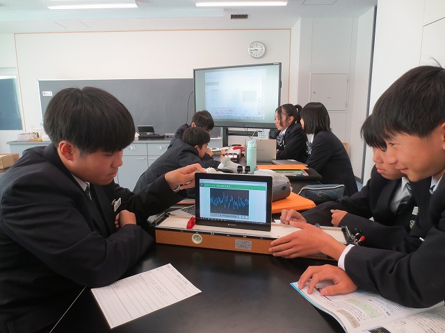 12月10日(水) 音のちがいと振動の様子の関係 7年生 理科