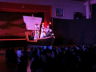 芸術文化鑑賞・体験事業が行われました