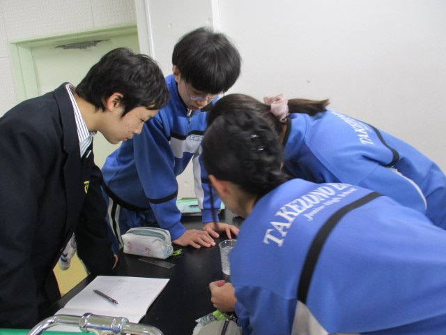 12月10日(水)7年生 理科