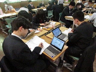 【8年生】つくスタの授業の様子