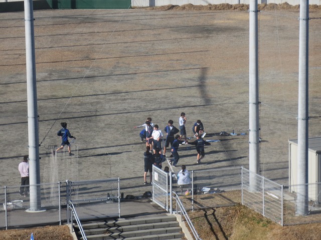 12月15日(月) リレーマラソン 8年生 体育