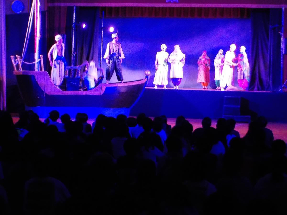 芸術鑑賞教室「シンドバットの大冒険」が行われました!