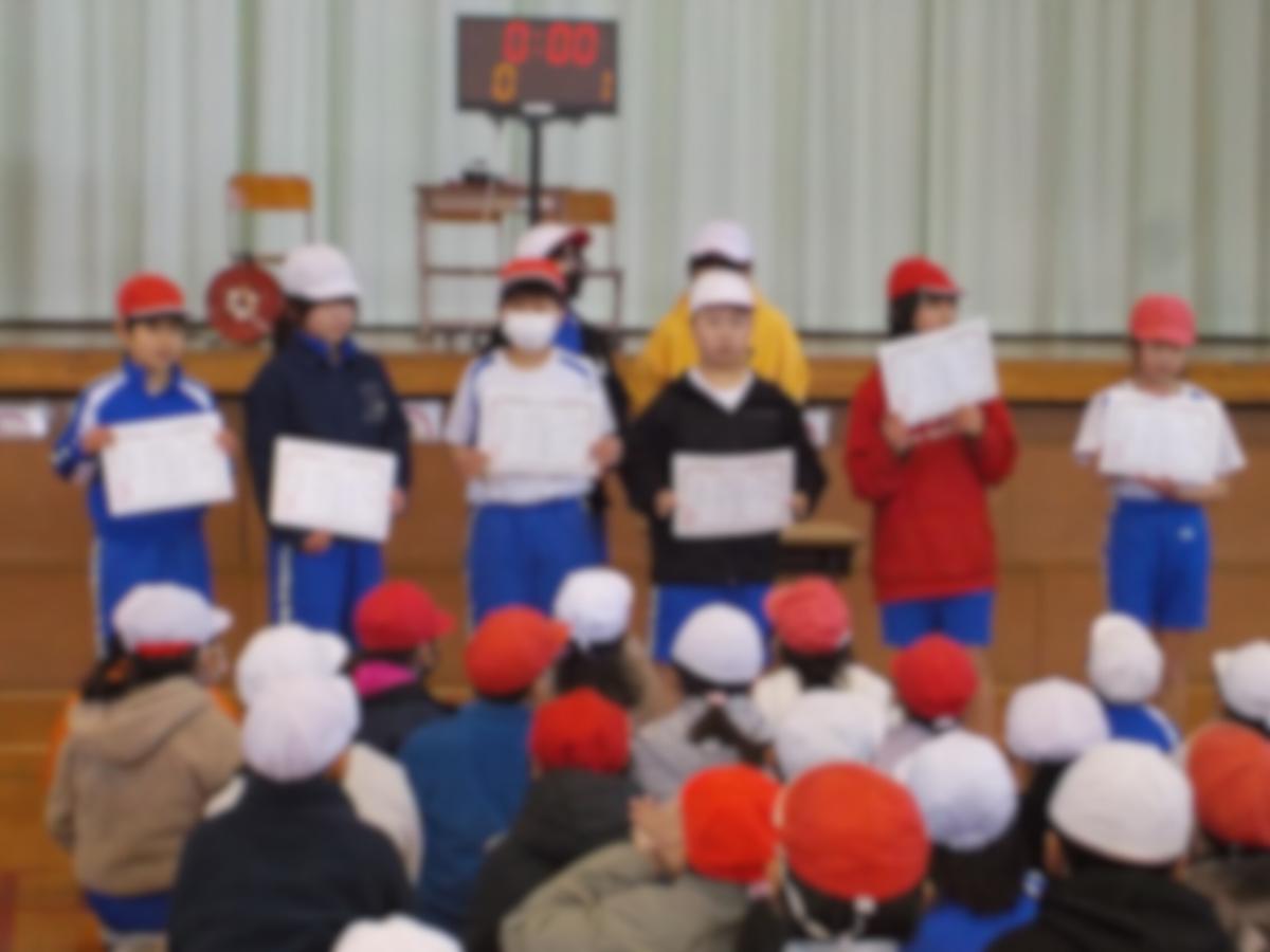 なわとび大会が行われました。