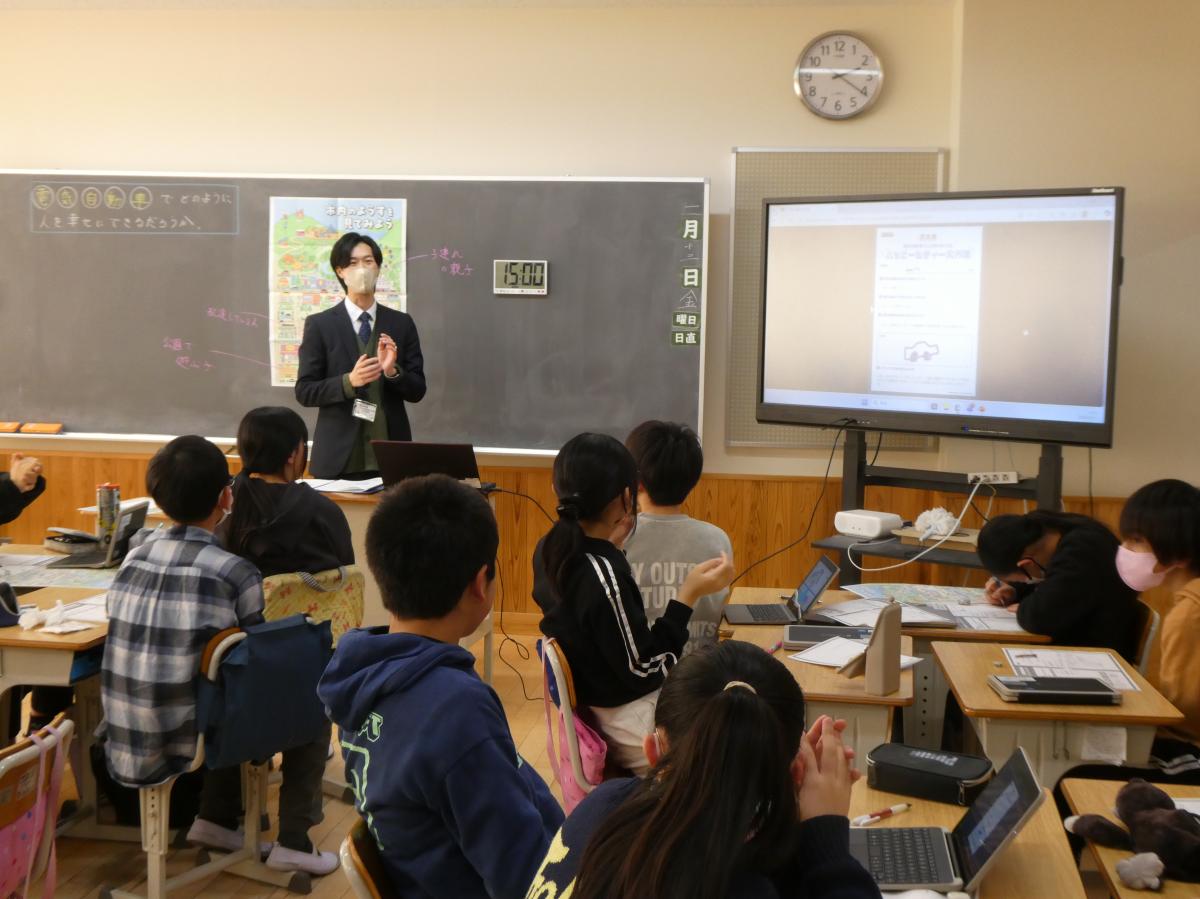 学年末授業参観・学年懇談会を行いました!