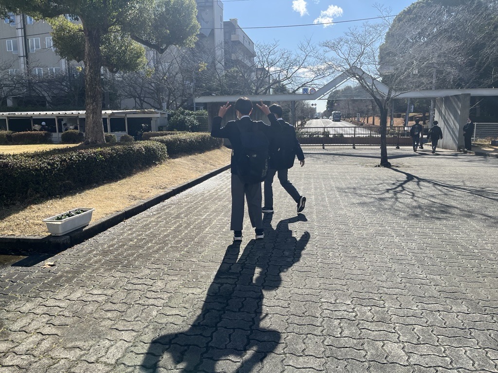 晴れました!下校の風景