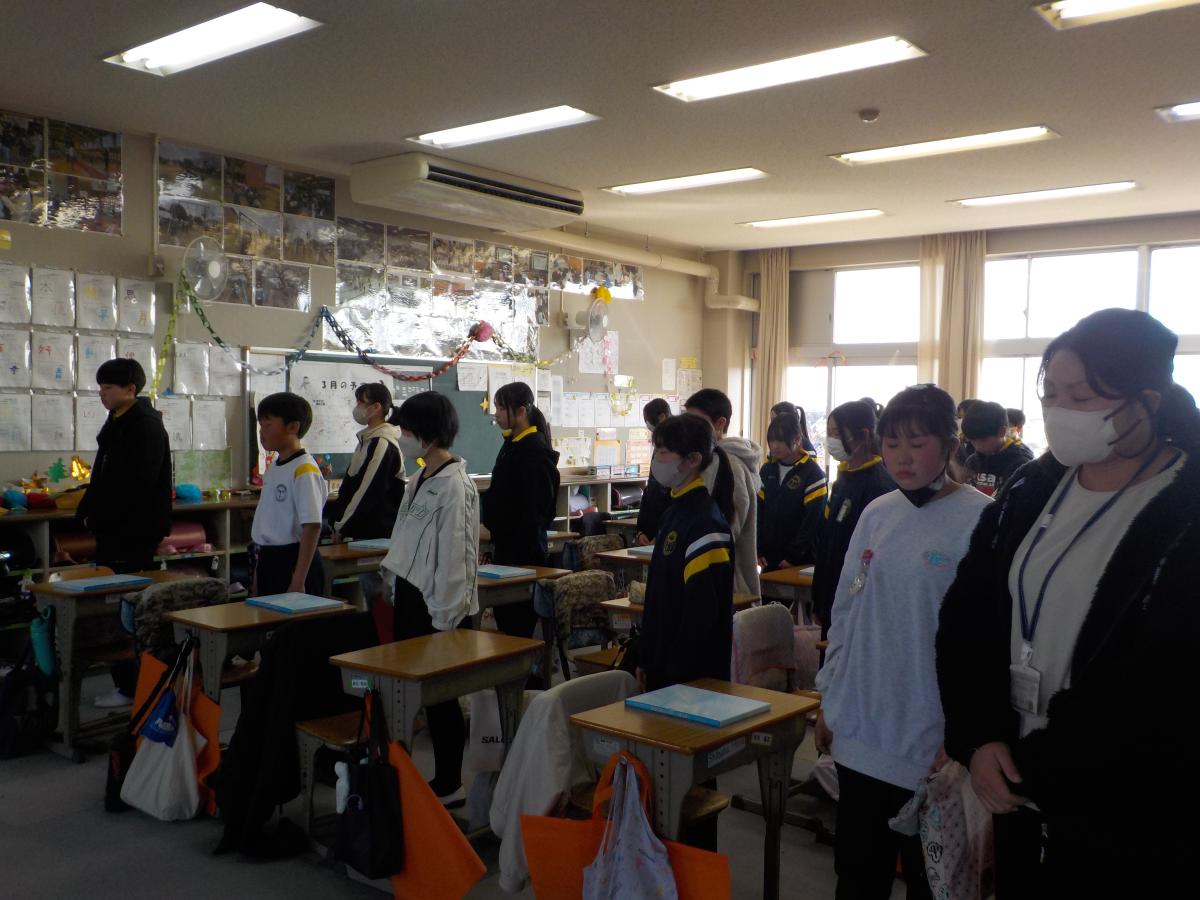 忘れない 3.11。全校で黙とうを捧げました