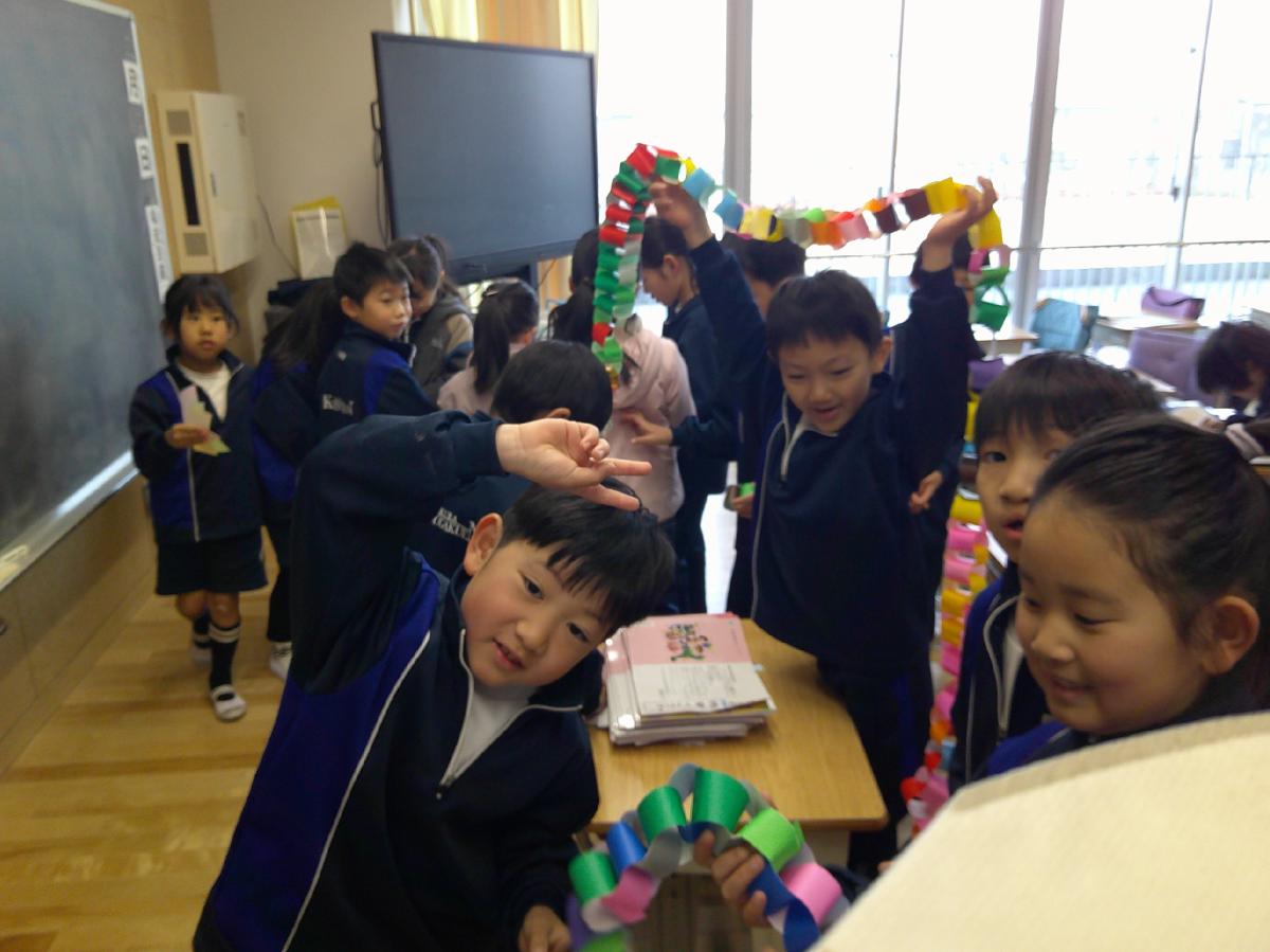 6年生への飾りづくり