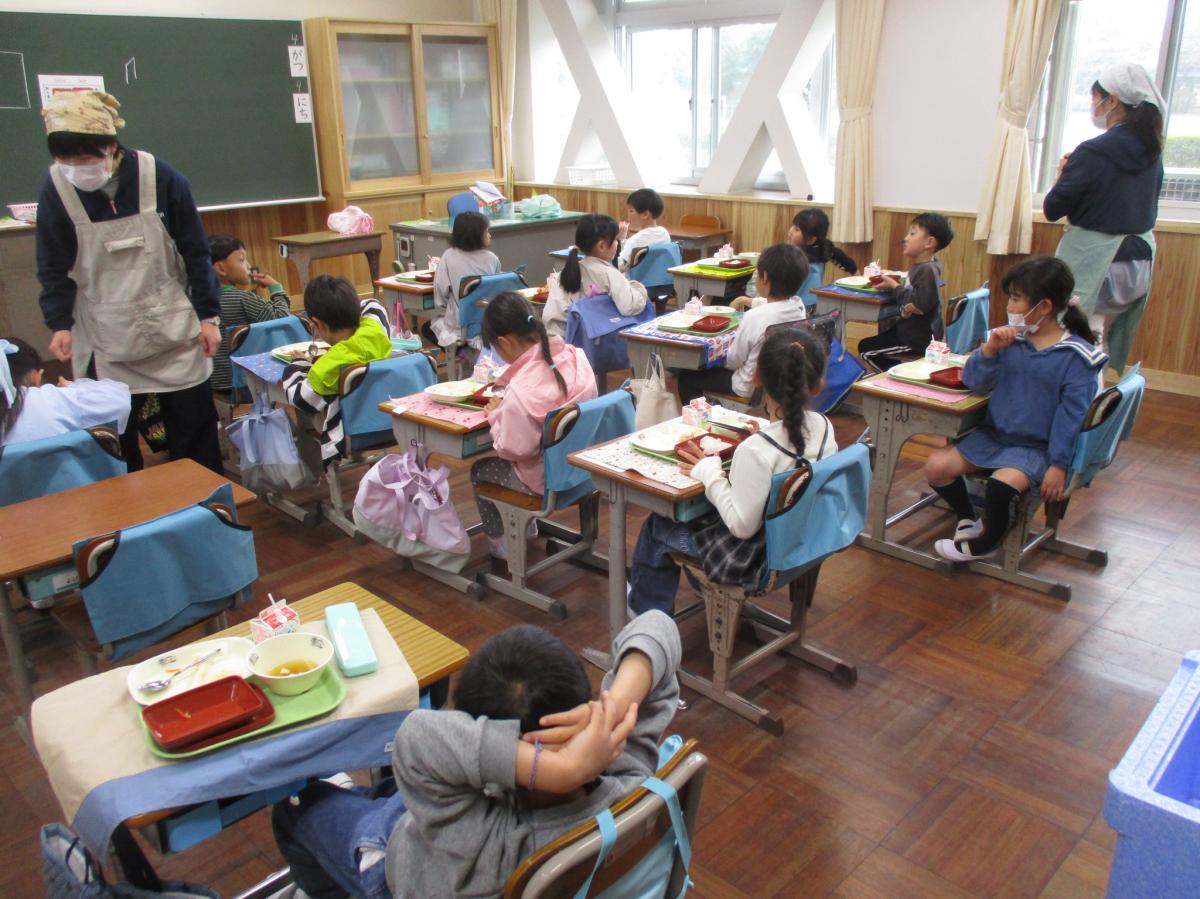 はじめての「きゅうしょく」