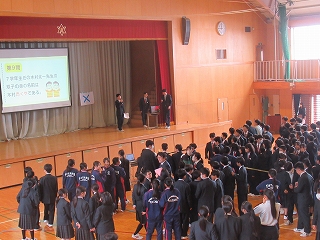 生徒集会(新入生歓迎会)