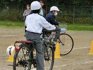4/13 7学年「交通安全教室」