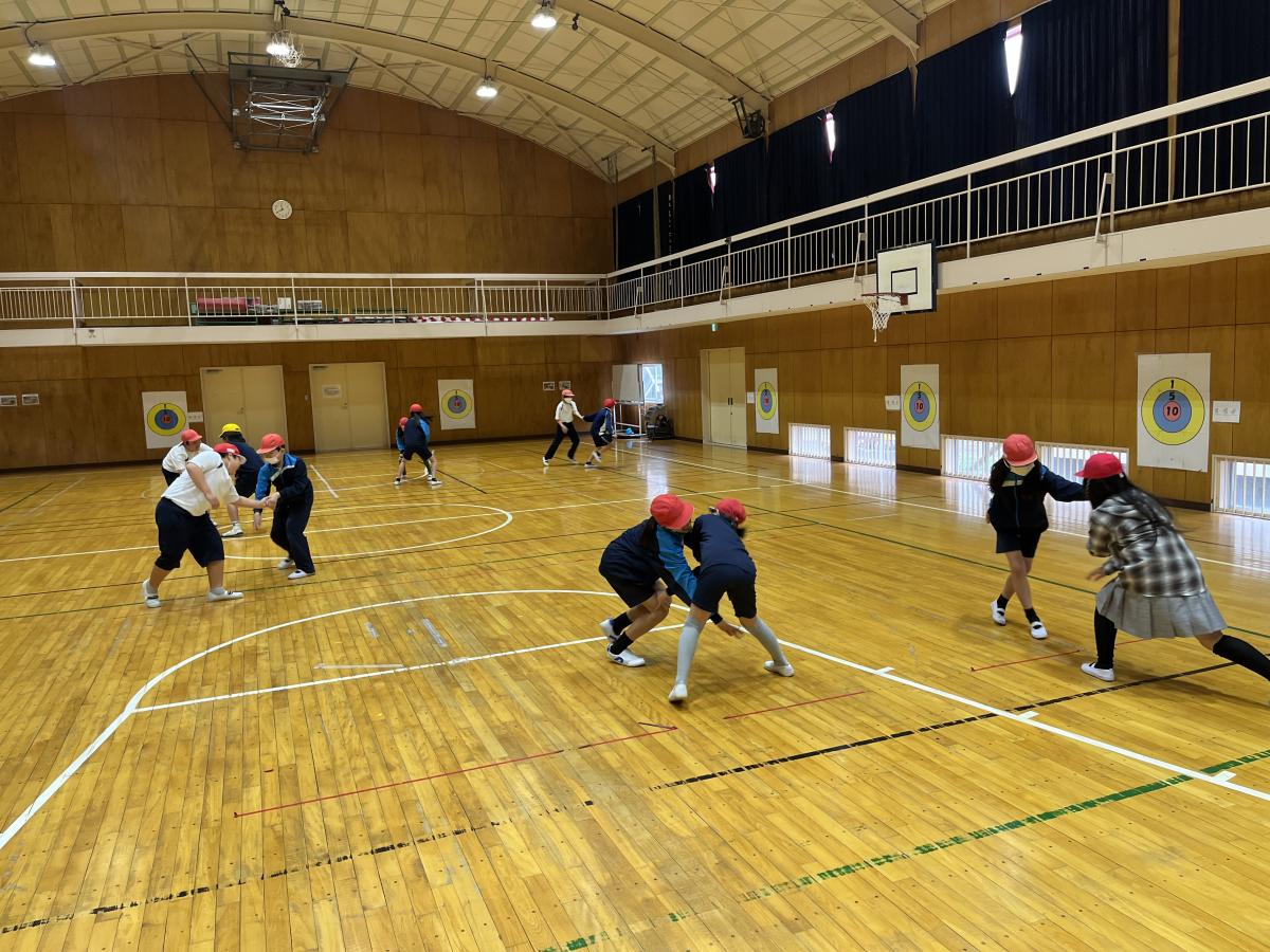 【6年生】体育の学習を元気よく取り組んでいます!