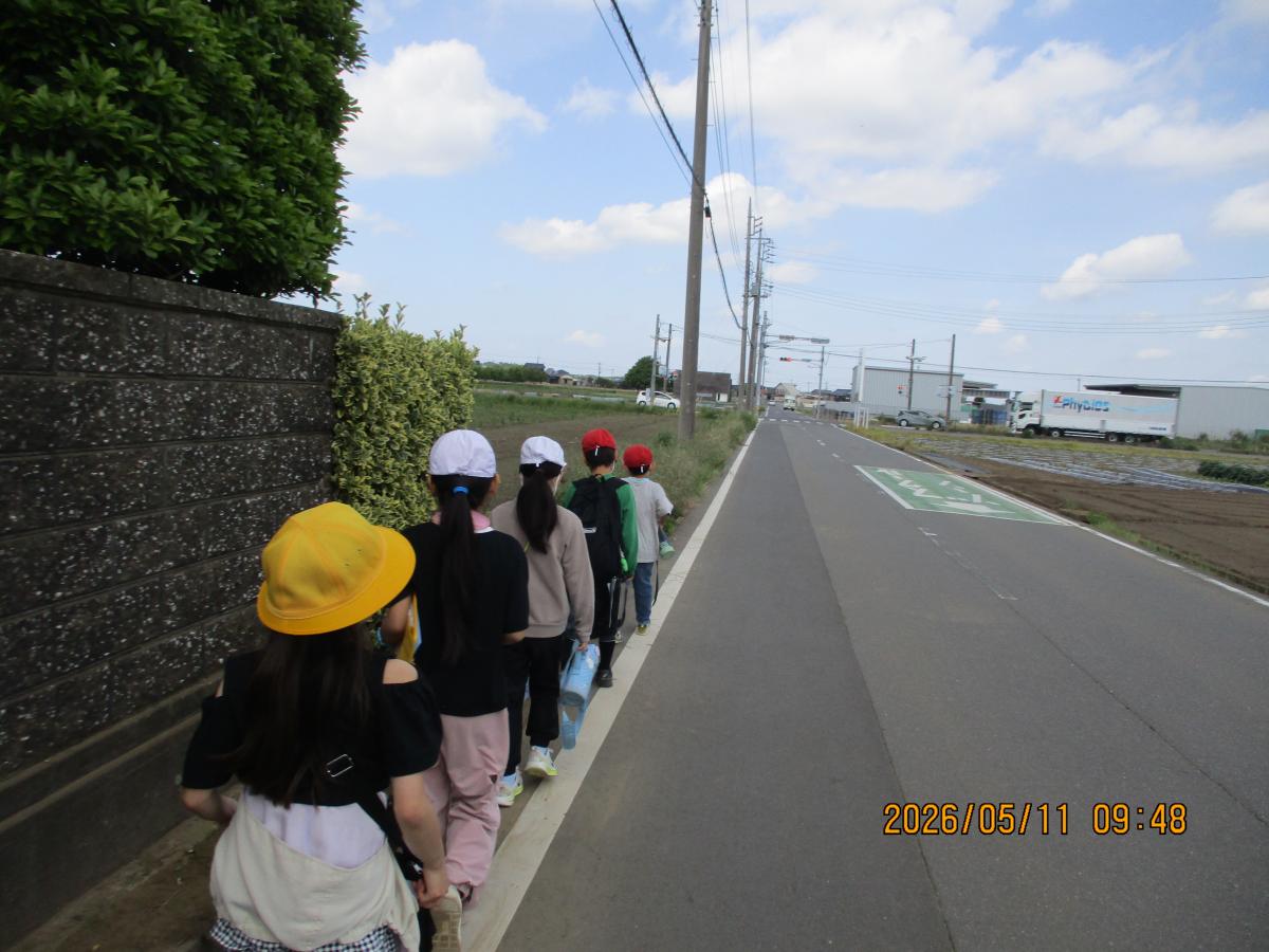 学区探検に行きました。