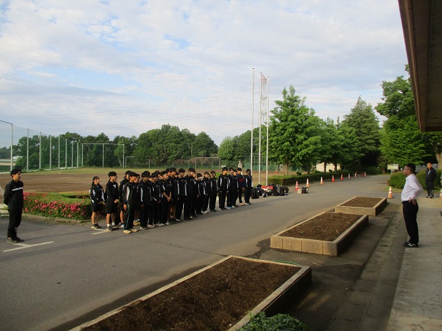 つくば市陸上競技大会に出発しました