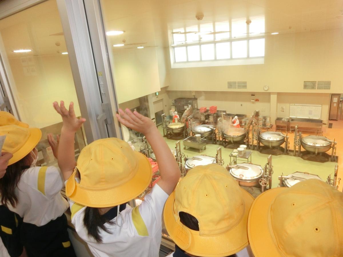 2年生 おいしい給食のひみつ発見!