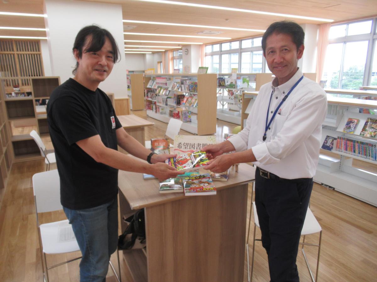 【図書室からのお知らせ】西堀和男様より、素敵な本を寄贈いただきました