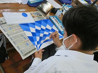 7年美術「色のグラデーション」