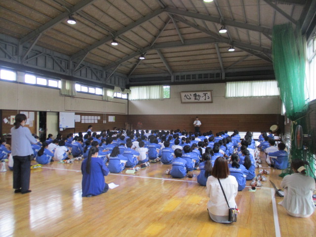 6月9日(火)8年生 職業セミナー事前指導