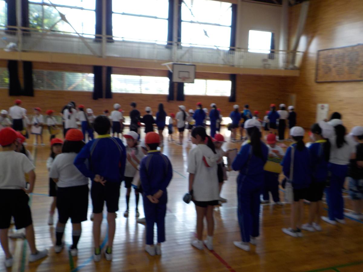 6年生 体育のお手伝い!