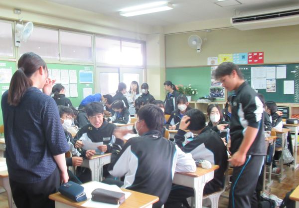 より良い学級に向けた話し合い