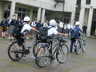 クラス対抗あいさつ運動