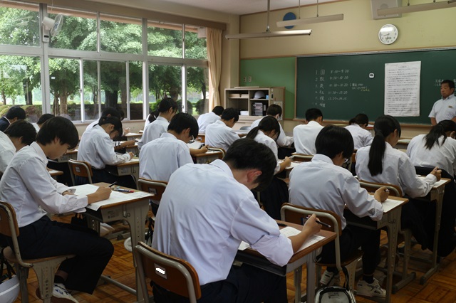 9年生 第1回実力テストが行われました!