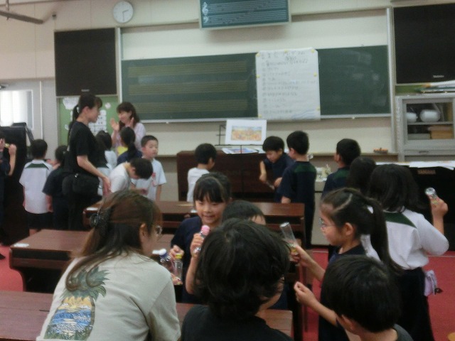 放課後こども教室「たのしいマラカス音楽会♬」