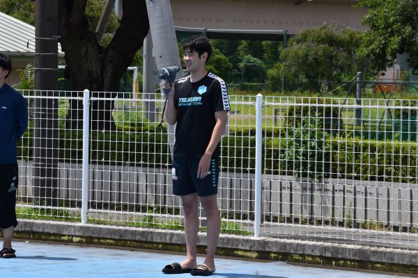 本校卒業生、アーティスティックスイミング元日本代表 佐藤陽太郎選手に水泳指導をしていただきました