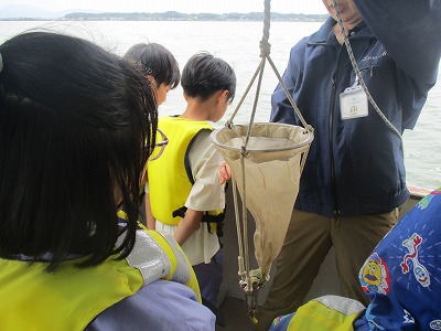 4年生 浄水場見学と湖上体験