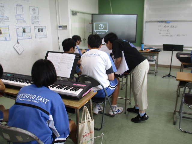 7月10日(金)9年生 音楽