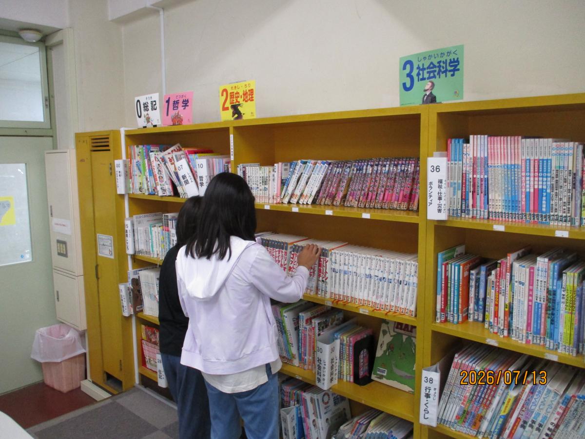 夏休みの図書の貸し出し