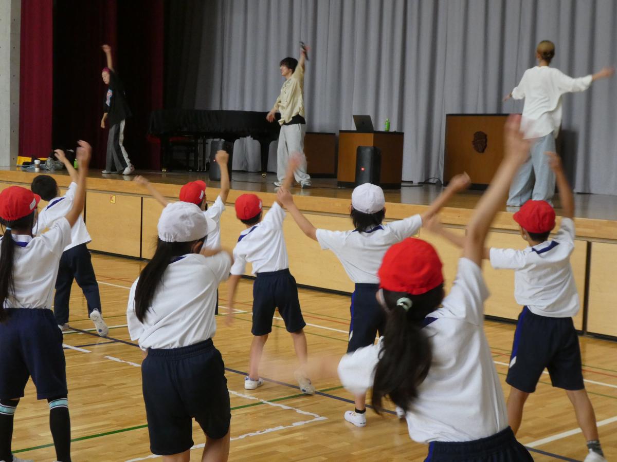 スポーツフェスティバルのダンスの練習、開始!