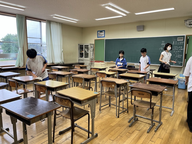 9月17日(木)7年生 清掃
