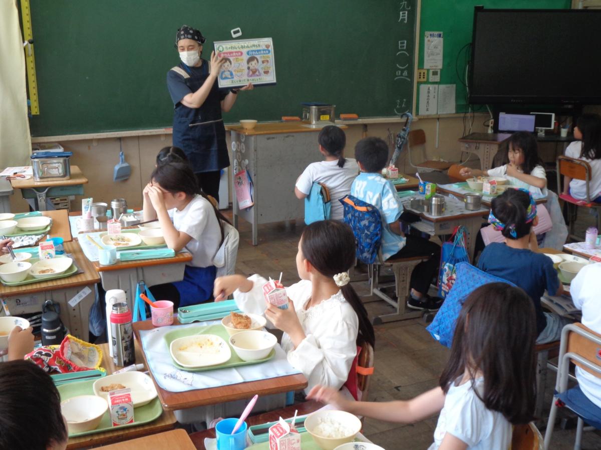 栄養教諭による食育(3年生)