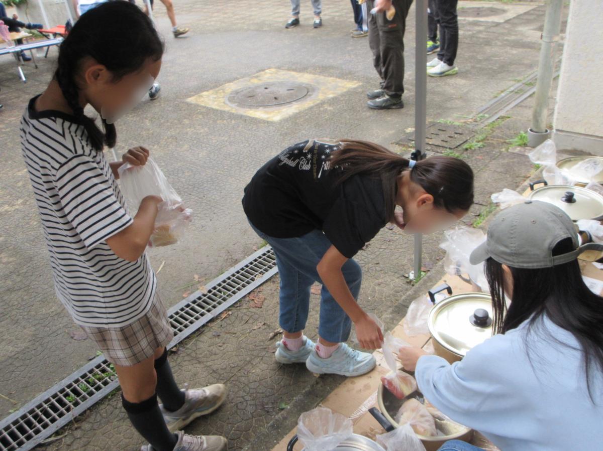 【学校より】防災キャンプ2日目_防災ホットドッグ