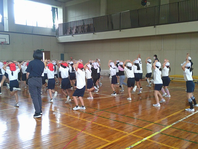 【1・2年生】運動会のダンスの練習をしています!